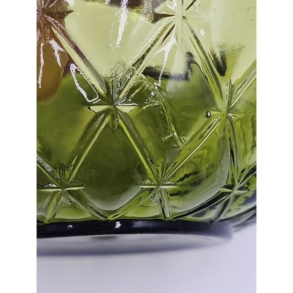 Vintage Indiana Glass Co Avocado Green Quilted Diamond Ruffled Bowl Glass - Picture 8 of 11